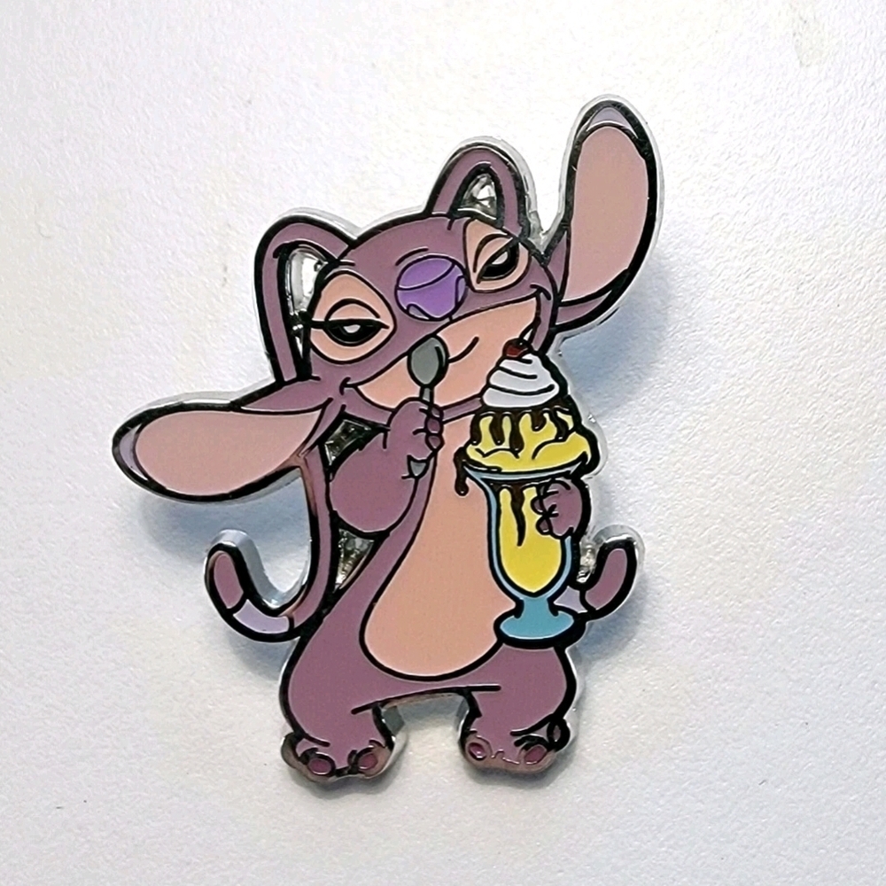 Disney Pin DSSH LE 300 Lilo & Stitch (Angel) Sundae Ice Cream